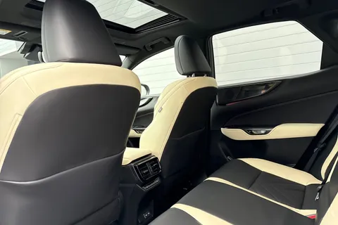 WU22VWP Lexus Nx 2.5 450h+ 18.1kWh E-CVT 4WD Euro 6 (s/s) 5dr Thumbnail #37