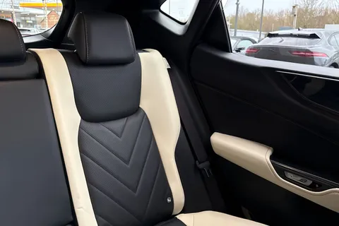 WU22VWP Lexus Nx 2.5 450h+ 18.1kWh E-CVT 4WD Euro 6 (s/s) 5dr Thumbnail #41