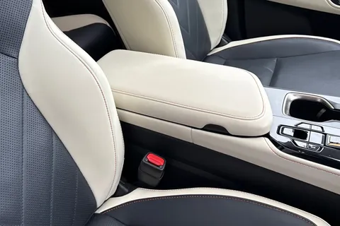 WU22VWP Lexus Nx 2.5 450h+ 18.1kWh E-CVT 4WD Euro 6 (s/s) 5dr Thumbnail #42