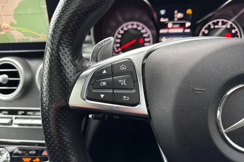 FL15EFS Mercedes-Benz C Class 4.0 C63 V8 BiTurbo AMG SpdS MCT Euro 6 (s/s) 5dr Thumbnail #51