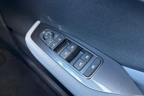 DC75KOE BYD Dolphin Surf 43.2kWh Boost Auto 5dr Thumbnail #41