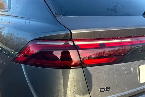 Audi Q8 3.0 TFSI V6 55 Black Edition Tiptronic quattro Euro 6 (s/s) 5dr Thumbnail #8