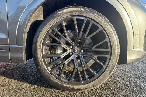 Audi Q8 3.0 TFSI V6 55 Black Edition Tiptronic quattro Euro 6 (s/s) 5dr Thumbnail #10