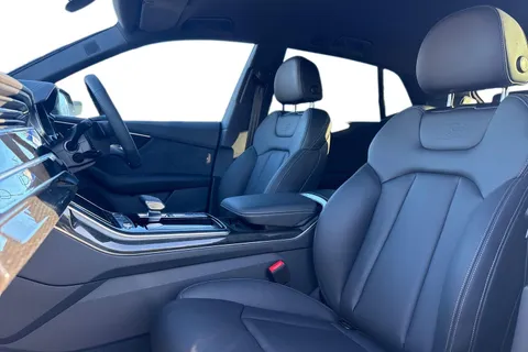 Audi Q8 3.0 TFSI V6 55 Black Edition Tiptronic quattro Euro 6 (s/s) 5dr Thumbnail #16