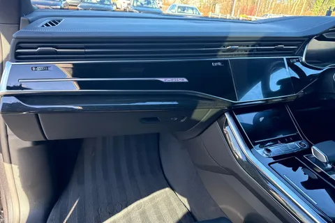 Audi Q8 3.0 TFSI V6 55 Black Edition Tiptronic quattro Euro 6 (s/s) 5dr Thumbnail #20