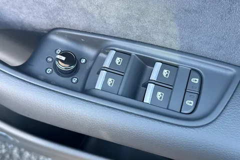 Audi Q8 3.0 TFSI V6 55 Black Edition Tiptronic quattro Euro 6 (s/s) 5dr Thumbnail #21