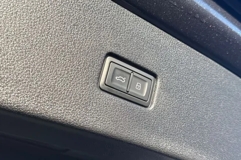 Audi Q8 3.0 TFSI V6 55 Black Edition Tiptronic quattro Euro 6 (s/s) 5dr Thumbnail #38