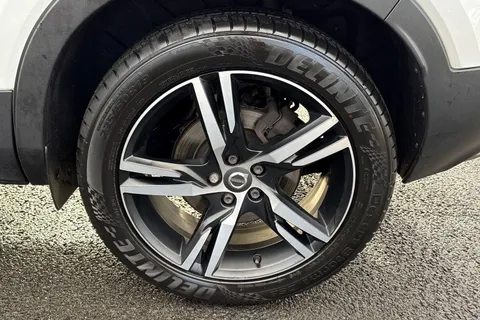 OU20KKA Volvo Xc40 2.0 T4 R-Design Auto AWD Euro 6 (s/s) 5dr Thumbnail #10