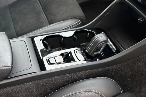 OU20KKA Volvo Xc40 2.0 T4 R-Design Auto AWD Euro 6 (s/s) 5dr Thumbnail #23