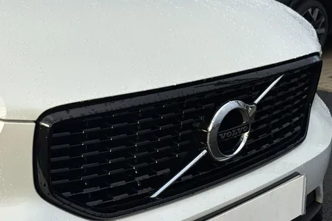 OU20KKA Volvo Xc40 2.0 T4 R-Design Auto AWD Euro 6 (s/s) 5dr Thumbnail #30