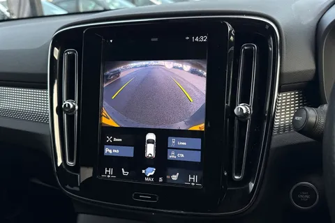 OU20KKA Volvo Xc40 2.0 T4 R-Design Auto AWD Euro 6 (s/s) 5dr Thumbnail #38