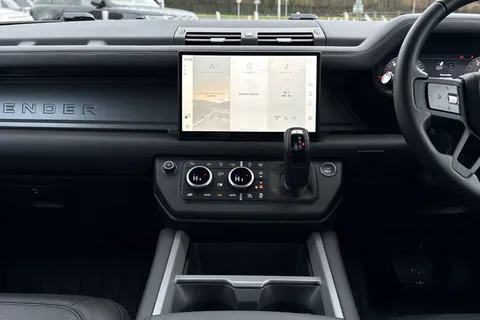 DN25WDU Land Rover Defender 130 3.0 D350 X-Dynamic HSE 5dr Thumbnail #15