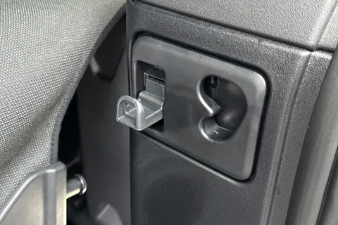 DN25WDU Land Rover Defender 130 3.0 D350 X-Dynamic HSE 5dr Thumbnail #28