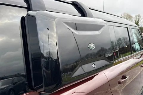 DN25WDU Land Rover Defender 130 3.0 D350 X-Dynamic HSE 5dr Thumbnail #34