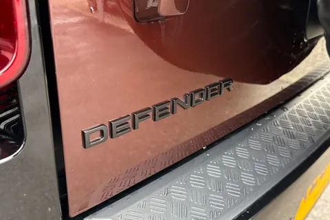 DN25WDU Land Rover Defender 130 3.0 D350 X-Dynamic HSE 5dr Thumbnail #35