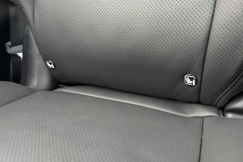 DN25WDU Land Rover Defender 130 3.0 D350 X-Dynamic HSE 5dr Thumbnail #37