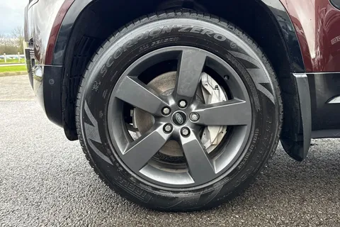 DN25WDU Land Rover Defender 130 3.0 D350 X-Dynamic HSE 5dr Thumbnail #41