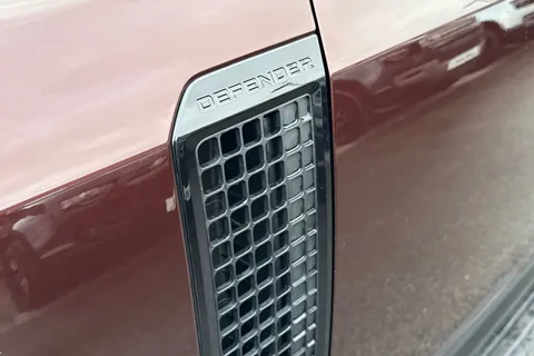 DN25WDU Land Rover Defender 130 3.0 D350 X-Dynamic HSE 5dr Thumbnail #42