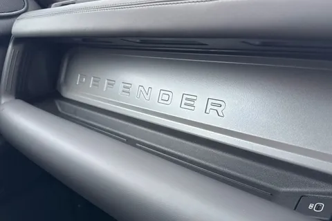 DN25WDU Land Rover Defender 130 3.0 D350 X-Dynamic HSE 5dr Thumbnail #44