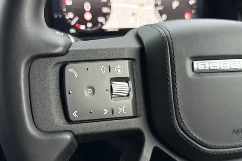 DN25WDU Land Rover Defender 130 3.0 D350 X-Dynamic HSE 5dr Thumbnail #46