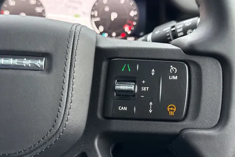 DN25WDU Land Rover Defender 130 3.0 D350 X-Dynamic HSE 5dr Thumbnail #47