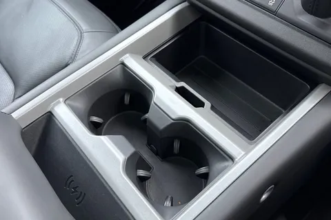 DN25WDU Land Rover Defender 130 3.0 D350 X-Dynamic HSE 5dr Thumbnail #49