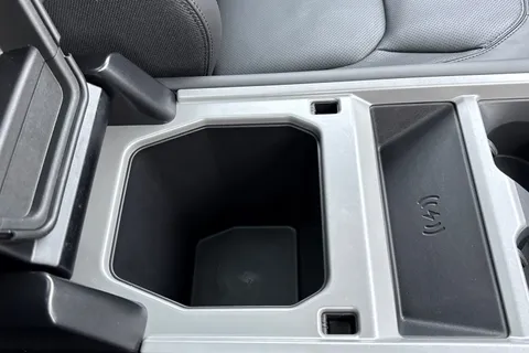 DN25WDU Land Rover Defender 130 3.0 D350 X-Dynamic HSE 5dr Thumbnail #51