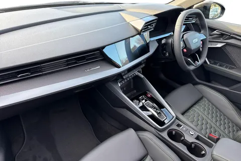 DA75HBJ Audi RS 3 2.5 TFSI Carbon Vorsprung Sportback S Tronic quattro Euro 6 (s/s) 5dr Thumbnail #15