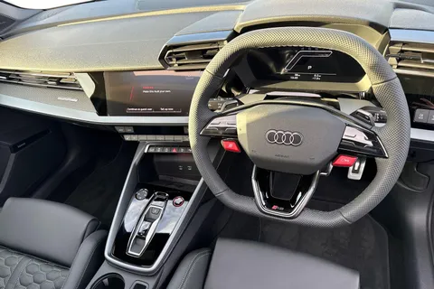 DA75HBJ Audi RS 3 2.5 TFSI Carbon Vorsprung Sportback S Tronic quattro Euro 6 (s/s) 5dr Thumbnail #18