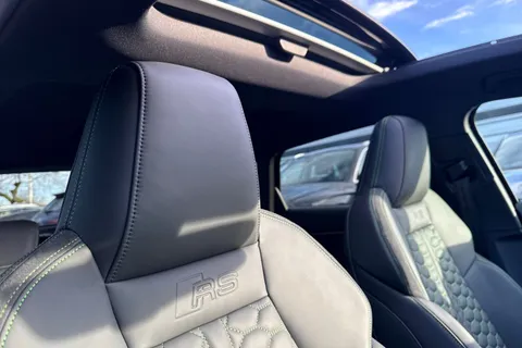 DA75HBJ Audi RS 3 2.5 TFSI Carbon Vorsprung Sportback S Tronic quattro Euro 6 (s/s) 5dr Thumbnail #24