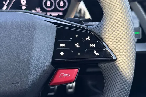 DA75HBJ Audi RS 3 2.5 TFSI Carbon Vorsprung Sportback S Tronic quattro Euro 6 (s/s) 5dr Thumbnail #26