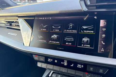 DA75HBJ Audi RS 3 2.5 TFSI Carbon Vorsprung Sportback S Tronic quattro Euro 6 (s/s) 5dr Thumbnail #36