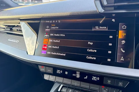 DA75HBJ Audi RS 3 2.5 TFSI Carbon Vorsprung Sportback S Tronic quattro Euro 6 (s/s) 5dr Thumbnail #37