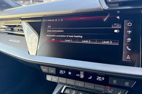 DA75HBJ Audi RS 3 2.5 TFSI Carbon Vorsprung Sportback S Tronic quattro Euro 6 (s/s) 5dr Thumbnail #47