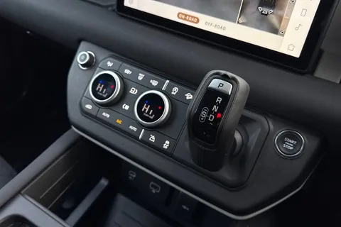 DP72HFH Land Rover Defender 90 3.0 D250 MHEV X-Dynamic SE SUV 3dr Diesel Auto 4WD Euro 6 (s/s) (250 ps) Thumbnail #13