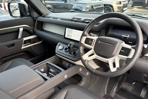 DP72HFH Land Rover Defender 90 3.0 D250 MHEV X-Dynamic SE SUV 3dr Diesel Auto 4WD Euro 6 (s/s) (250 ps) Thumbnail #31