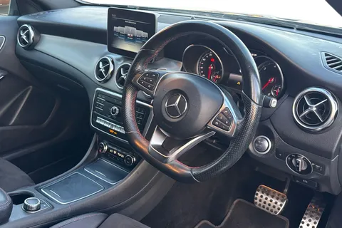 PK18OAJ Mercedes-Benz Gla 2.1 GLA200d AMG Line 7G-DCT Euro 6 (s/s) 5dr Thumbnail #15