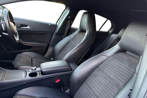 PK18OAJ Mercedes-Benz Gla 2.1 GLA200d AMG Line 7G-DCT Euro 6 (s/s) 5dr Thumbnail #17