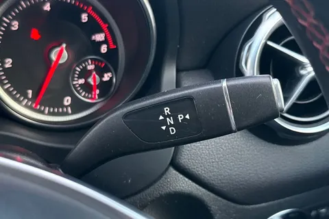 PK18OAJ Mercedes-Benz Gla 2.1 GLA200d AMG Line 7G-DCT Euro 6 (s/s) 5dr Thumbnail #24