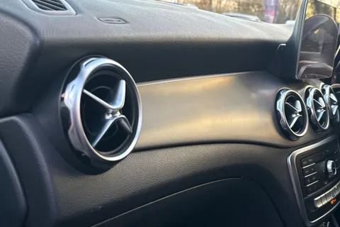 PK18OAJ Mercedes-Benz Gla 2.1 GLA200d AMG Line 7G-DCT Euro 6 (s/s) 5dr Thumbnail #36