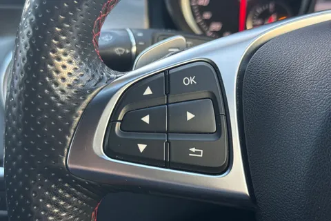 PK18OAJ Mercedes-Benz Gla 2.1 GLA200d AMG Line 7G-DCT Euro 6 (s/s) 5dr Thumbnail #38