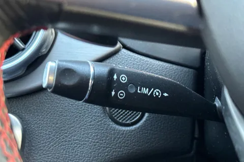 PK18OAJ Mercedes-Benz Gla 2.1 GLA200d AMG Line 7G-DCT Euro 6 (s/s) 5dr Thumbnail #39