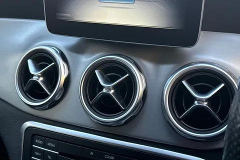 PK18OAJ Mercedes-Benz Gla 2.1 GLA200d AMG Line 7G-DCT Euro 6 (s/s) 5dr Thumbnail #43