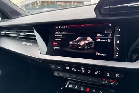 MT24JRV Audi RS 3 Carbon Black 400 PS S tronic Thumbnail #45