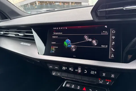 MT24JRV Audi RS 3 Carbon Black 400 PS S tronic Thumbnail #46