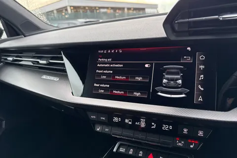 MT24JRV Audi RS 3 Carbon Black 400 PS S tronic Thumbnail #47