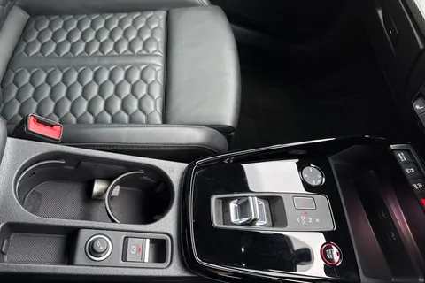 MT24JRV Audi RS 3 Carbon Black 400 PS S tronic Thumbnail #54