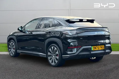 DN75FKU BYD Sealion 7 82.5kWh Design Auto AWD 5dr Thumbnail #2