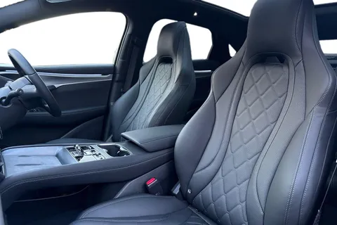 DN75FKU BYD Sealion 7 82.5kWh Design Auto AWD 5dr Thumbnail #10