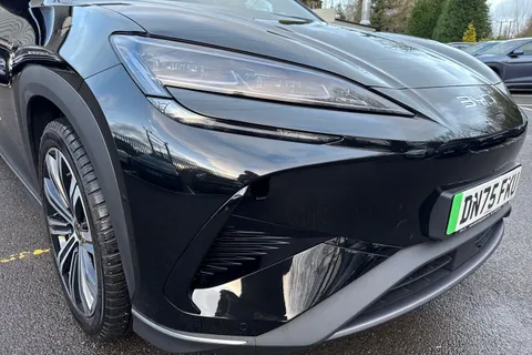 DN75FKU BYD Sealion 7 82.5kWh Design Auto AWD 5dr Thumbnail #16